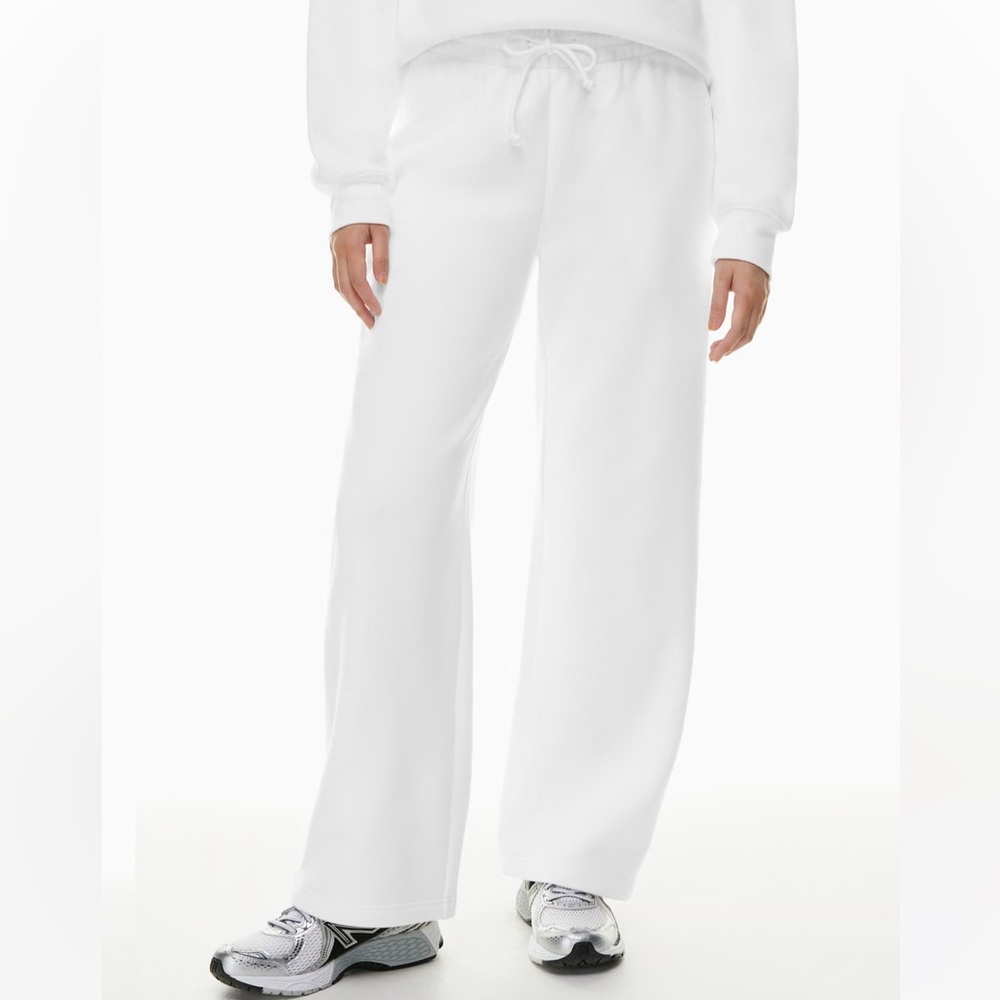 TNA Aritzia white boyfriend Sweatpants